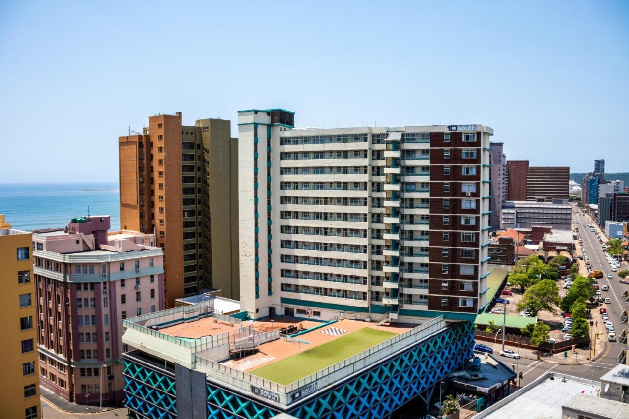 Apartment Wavecrest 1403